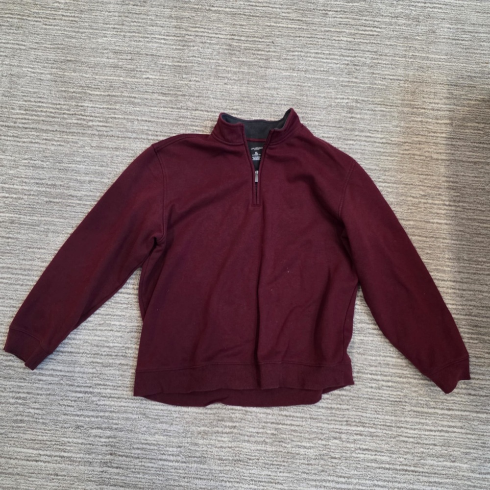 Super comfy men’s quarterzip, size XL